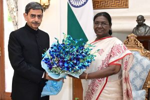 ভোট ঘোষণার পরই রাষ্ট্রপতি মুর্মুর সঙ্গে সাক্ষাৎ রাজ্যপাল আরএন রবির, তুঙ্গে জল্পনা