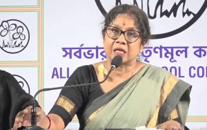 শরীরে আঘাত নিয়ে সাংবাদিক বৈঠকে শশী পাঁজা, ‘এই আপনার নারী সুরক্ষার গ্যারান্টি?’ কটাক্ষ মোদিকে