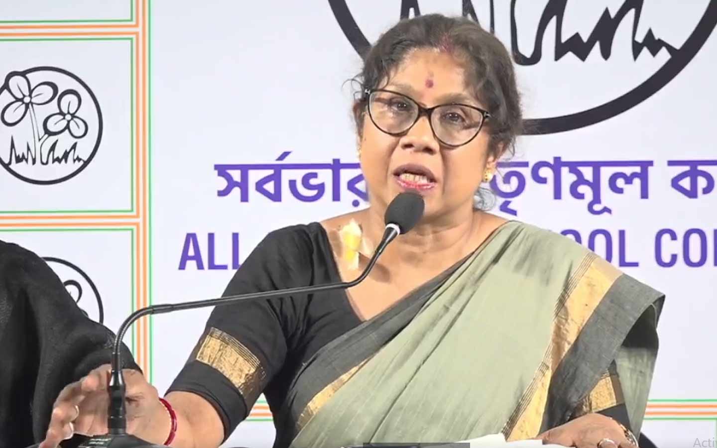 শরীরে আঘাত নিয়ে সাংবাদিক বৈঠকে শশী পাঁজা, ‘এই আপনার নারী সুরক্ষার গ্যারান্টি?’ কটাক্ষ মোদিকে