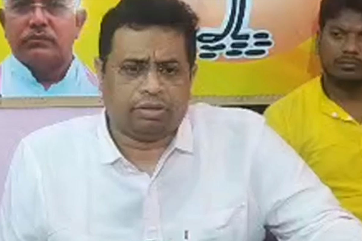 ‘নির্বাচনে ডান্ডা ব্যবহার করুন’, দুর্গাপুরে কর্মীদের ‘উসকানি’ সৌমিত্রর, পালটা দিল তৃণমূল