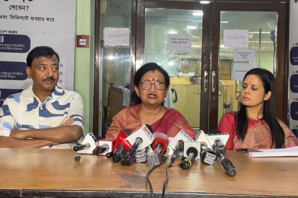 বিচারাধীন ভোটারদের সম্পূর্ণ তালিকা কবে? সিইও দপ্তরে তৃণমূলের প্রতিনিধি