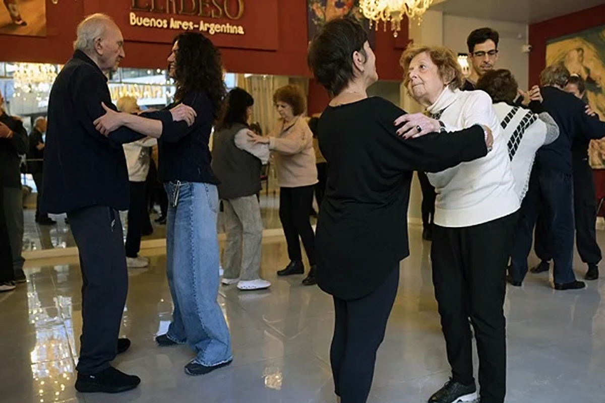 tango therapy for elderly care benefits