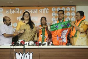 অভয়ার মায়ের পর বিজেপিতে কামদুনির প্রতিবাদী মুখ টুম্পা কয়াল, লড়বেন ভোটযুদ্ধে?