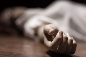 ফোন না ধরার ‘অপরাধে’ স্ত্রীকে লাঠি দিয়ে পিটিয়ে খুন! যোগীরাজ্যে গ্রেপ্তার স্বামী