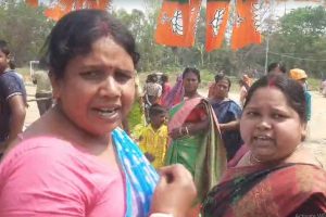 ‘দিদি অনেক ভালো’, বিজেপির পরিবর্তন যাত্রায় মিঠুনের দেখা না পেয়ে ক্ষুব্ধ মহিলারা