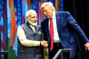রুশ তেল কেনায় ভারতকে সাময়িক ‘ছাড়পত্র’ আমেরিকার, কী বলছেন ট্রাম্প?