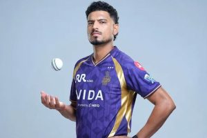 ‘সেকেন্ড ফিডলের’ জীবনে অভ্যস্ত, আক্ষেপ মুছে নাইটদের পেস বোলিংকে নেতৃত্ব দিতে তৈরি বৈভব