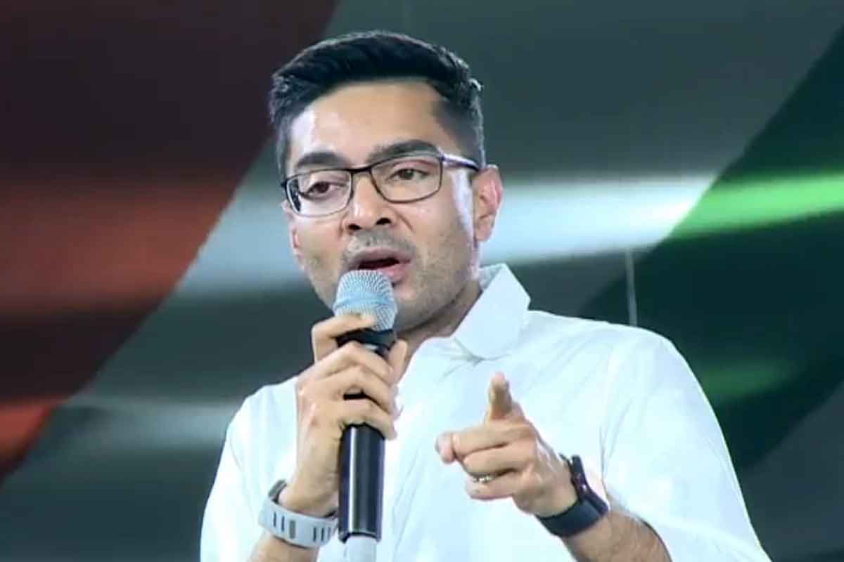 আগামী সপ্তাহেই সংসদে ‘অপারেশন লোটাস’! মমতার নির্দেশে হঠাৎ দিল্লিতে অভিষেক