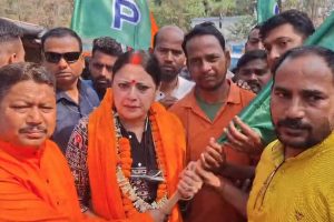 ছাব্বিশেও অটুট রাম-বাম আঁতাত! অগ্নিমিত্রার হাত ধরে পদ্ম শিবিরে সিপিএম নেতার ছেলে