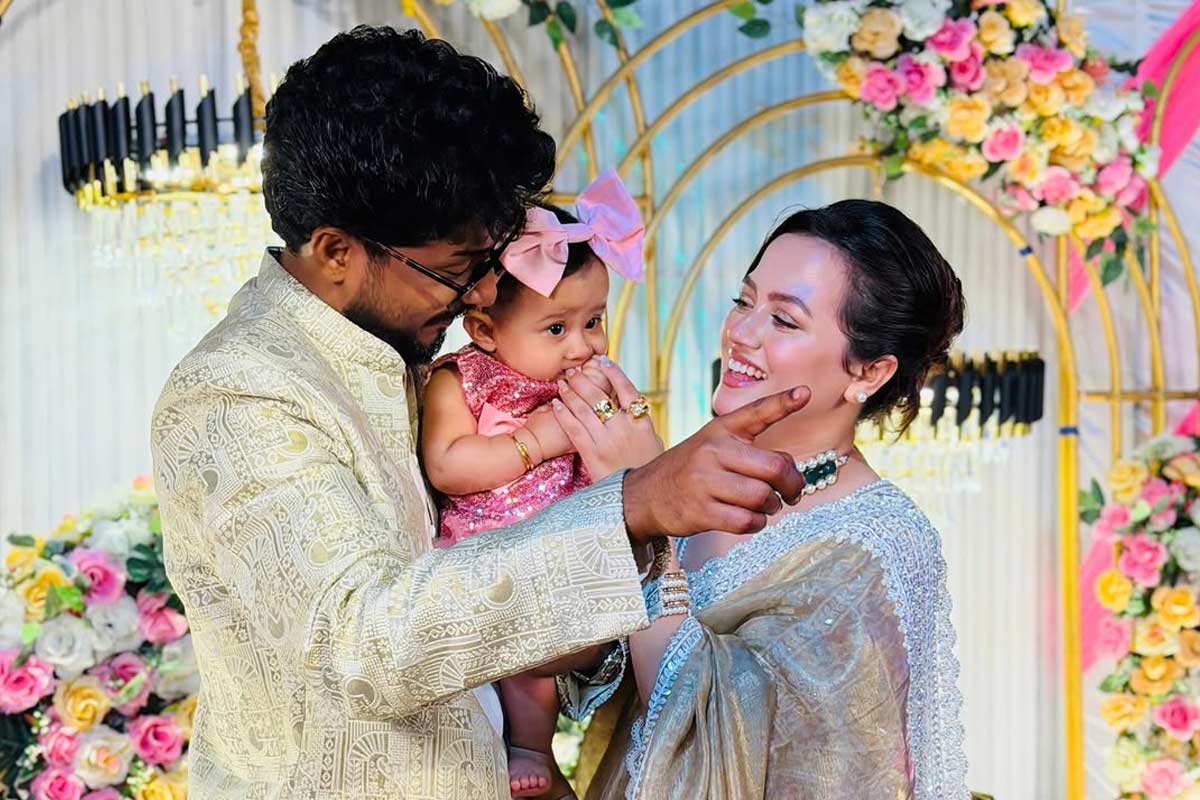 ঘরোয়া অন্নপ্রাশনের পর গ্র্যান্ড সেলিব্রেশন, মেয়ের ‘বিগ ডে’তে মাকে কাছে পেলেন অহনা?