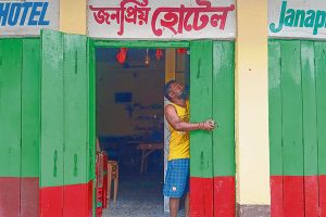 গ্যাসের আকালে আলিপুরদুয়ারে বন্ধ ২ জনপ্রিয় হোটেল, অন্যান্য রেস্তরাঁরও ঝাঁপ বন্ধের আশঙ্কা