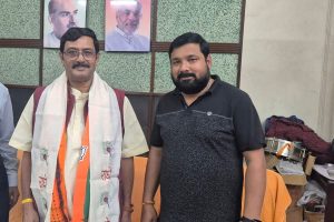 বিজেপি বিধায়কের বিরুদ্ধে ৩লক্ষ টাকার প্রতারণার অভিযোগ সমর্থকের, গোষ্ঠীদ্বন্দ্বে শোরগোল আরামবাগে