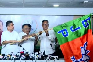 ফের দলবদল, শুভেন্দু-শমীকের হাত ধরেই বিজেপিতে প্রাক্তন বিধায়ক অর্ঘ্য রায় প্রধান