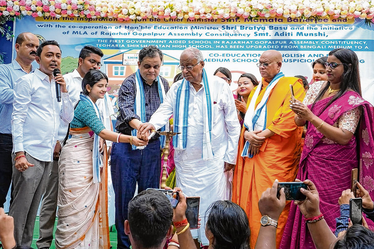 দ্রুত আরও ১৫,০০০ শিক্ষক নিয়োগ! তেঘরিয়ায় সরকারি অনুষ্ঠানে আশ্বাস ব্রাত্যর
