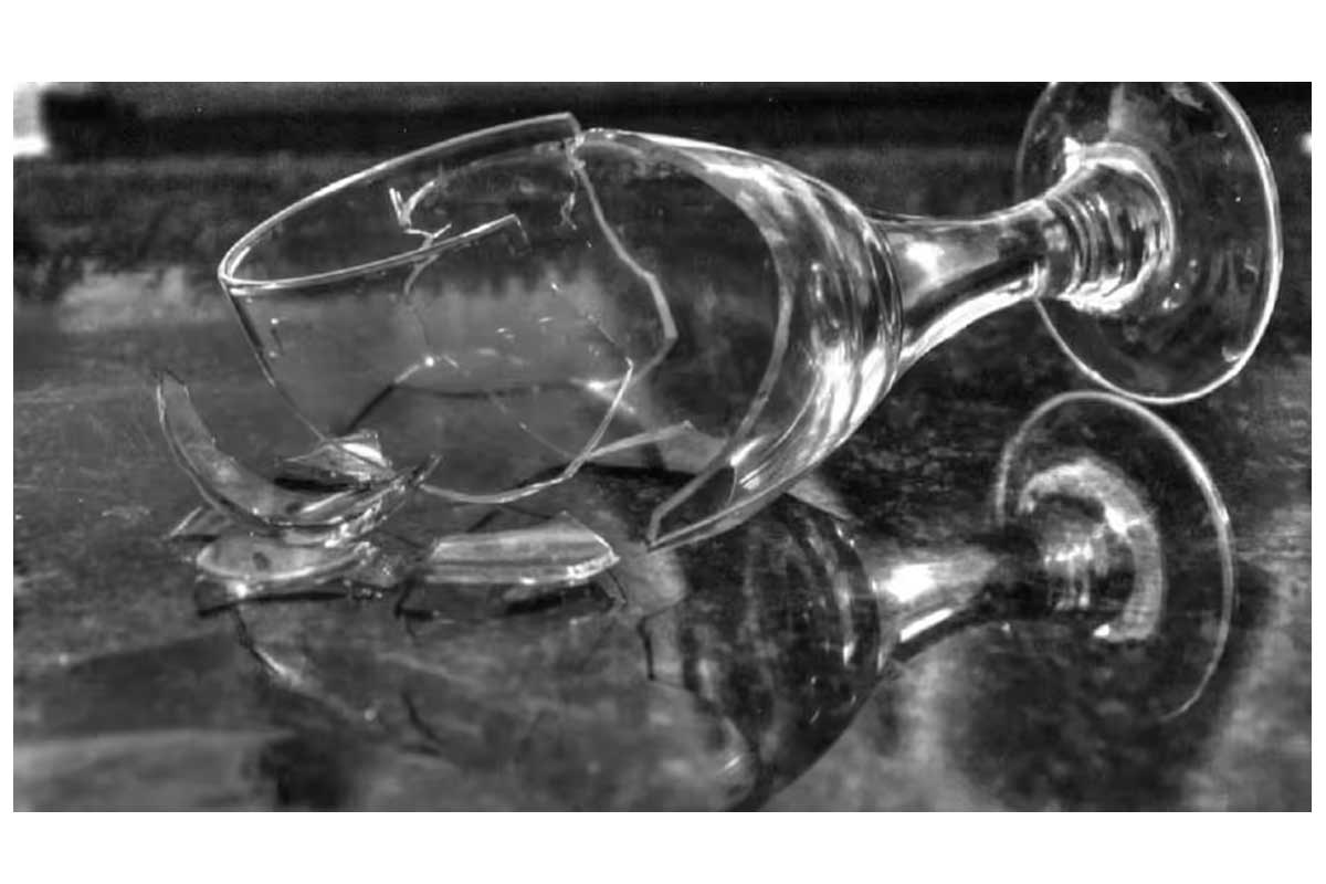Vastu perspective on broken glass: can it bring positive energy?