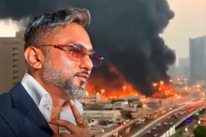 ইরান যুদ্ধে জ্বলছে মধ্যপ্রাচ্য, অগ্নিগর্ভ দুবাইয়ে আটকে হানি সিং, কেমন আছেন সঙ্গীত শিল্পী?