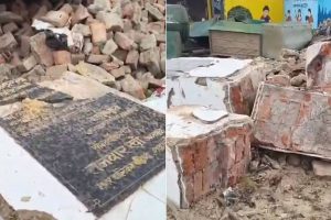 কাকোরি বিপ্লবীদের মূর্তি ভেঙে ডাম্পিং গ্রাউন্ডে! শহিদদের অপমানে বিতর্কে যোগীর প্রশাসন