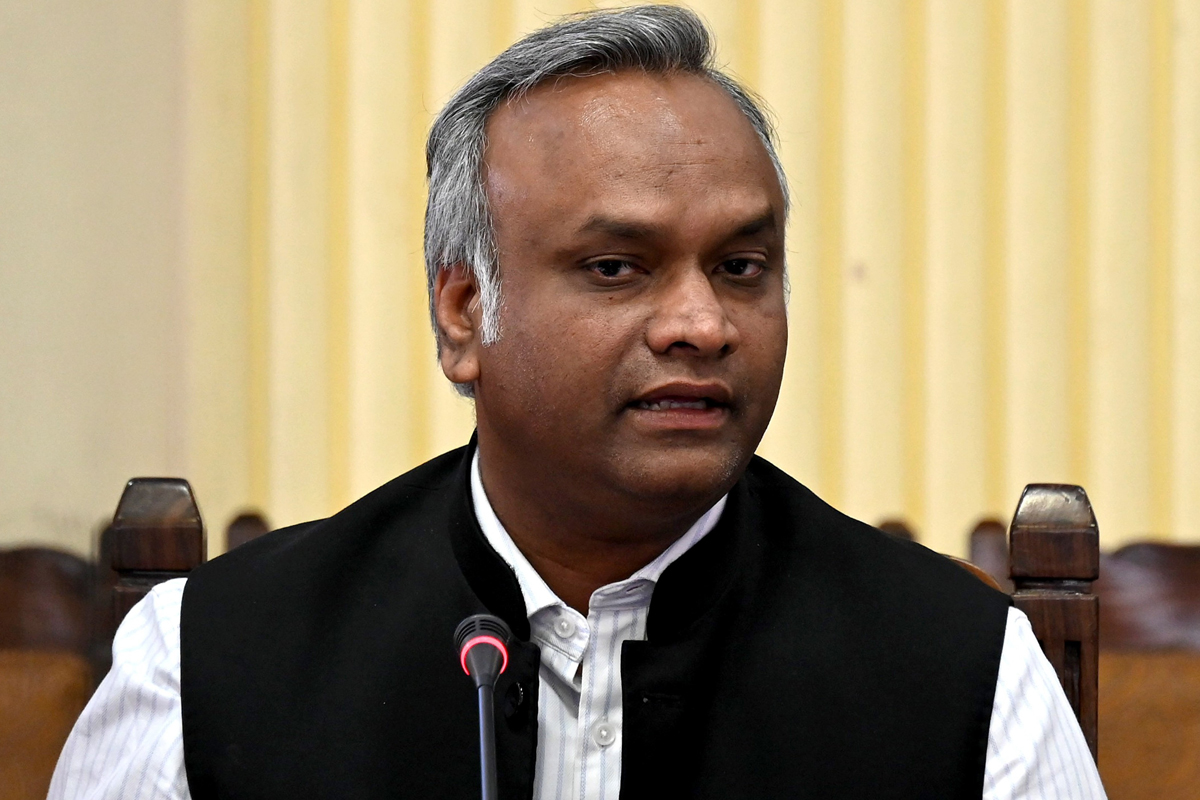 ‘মোদি না থাকলেই ভারত জিতবে’, বিশ্বকাপ ফাইনালের আগে বিস্ফোরক খাড়গেপুত্র প্রিয়াঙ্ক