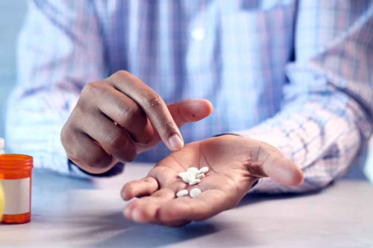 paracetamol syringe gloves shortage pharma lpg crisis