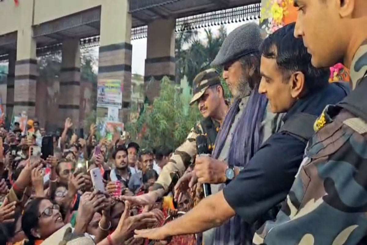 মহেশতলায় পরিবর্তন যাত্রায় মিঠুনের সভায় বিশৃঙ্খলা, আয়োজকের বিরুদ্ধে মহিলা কর্মীর গায়ে হাত তোলার অভিযোগ