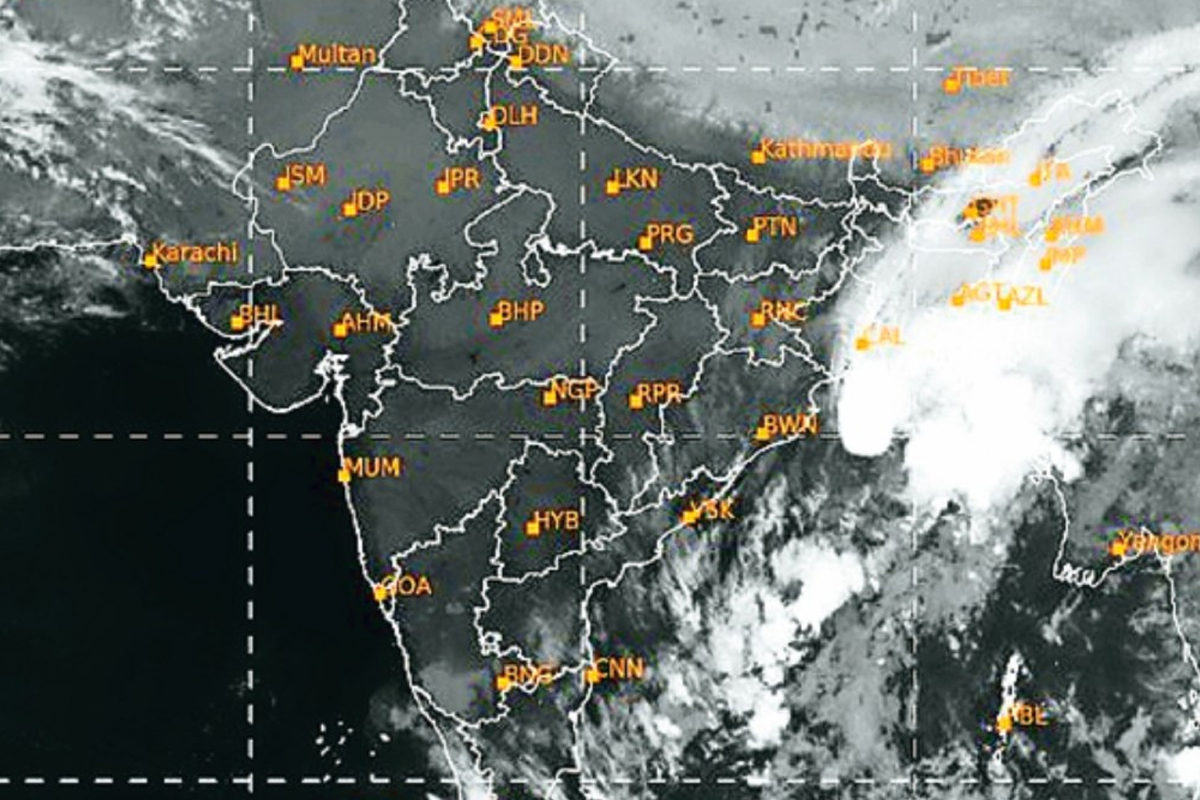 প্রকৃতির রোষে ভারত-পাকিস্তান! ১০০০ কিমি জুড়ে ভয় দেখাচ্ছে ঘূর্ণাবর্ত, মৃত্যুমিছিল আসন্ন?