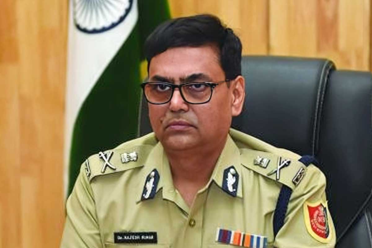 জগদ্দলে বিজেপির ‘তুরুপের তাস’ কলকাতার প্রাক্তন সিপি, কোন ফ্যাক্টরে প্রার্থী রাজেশ কুমার?