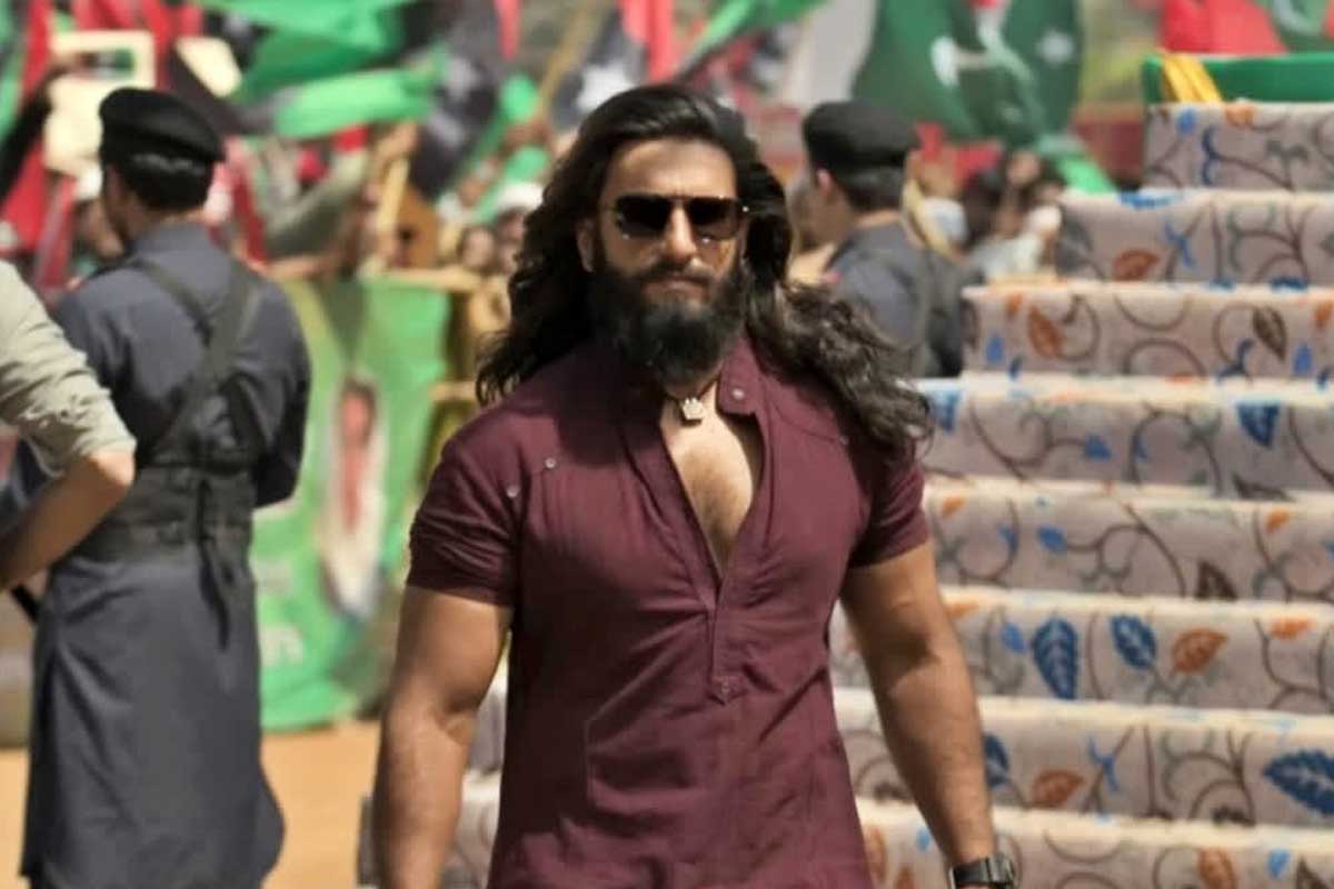 আগেই বক্স অফিসে ‘ধুরন্ধর’ হতে পারতেন, জানেন কোন কোন ছবির অফার ফিরিয়েছেন রণবীর?