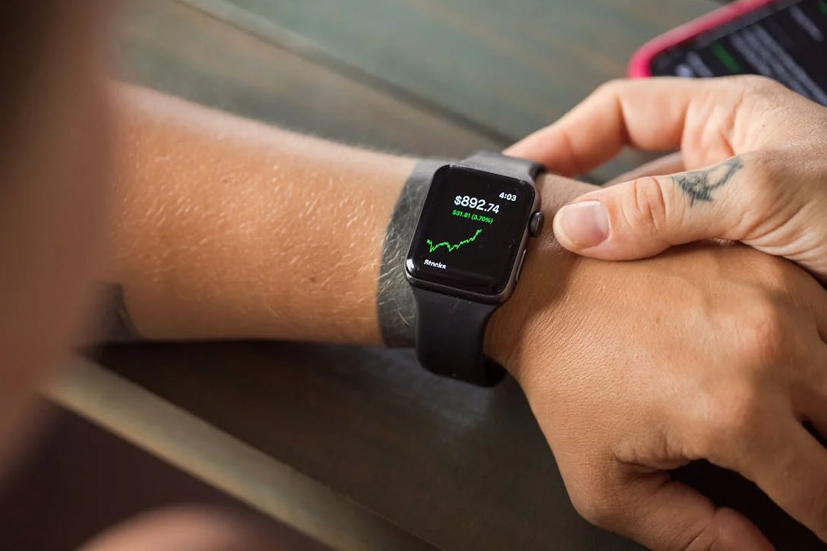 awareness regarding wearing smartwatch extensively