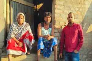 বাংলাদেশি তকমায় তামিলনাড়ুর ডিটেনশন ক্যাম্পে বাংলার পরিযায়ী শ্রমিক, গয়না বেচে ছাড়ালেন স্ত্রী