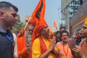 ভবানীপুরে রামনবমীর মিছিল শুভেন্দুর, ‘হনুমানের মতো লাফাচ্ছে’, কটাক্ষ কল্যাণের