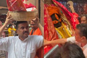 ইদের দিন সকালে কালীঘাট মন্দিরে শুভেন্দু, প্রচার শুরুর আগে দিলেন পুজো