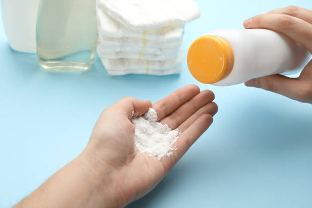 talcum powder can lead to ovarian cancer experts warn