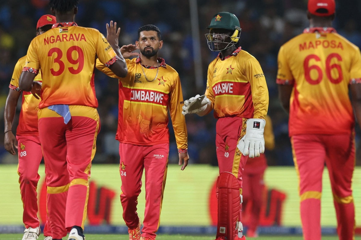 যুদ্ধের জেরে দেশে ফেরার রাস্তা ‘বন্ধ’ জিম্বাবোয়ের, দুশ্চিন্তা নিয়েই শেষ ম্যাচে নেমেছিলেন সিকান্দররা!