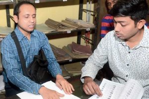 অপেক্ষা নয়, ভোটের লাইনে অগ্রাধিকার পাবেন দৃষ্টিহীনরা! কড়া নির্দেশ কমিশনের