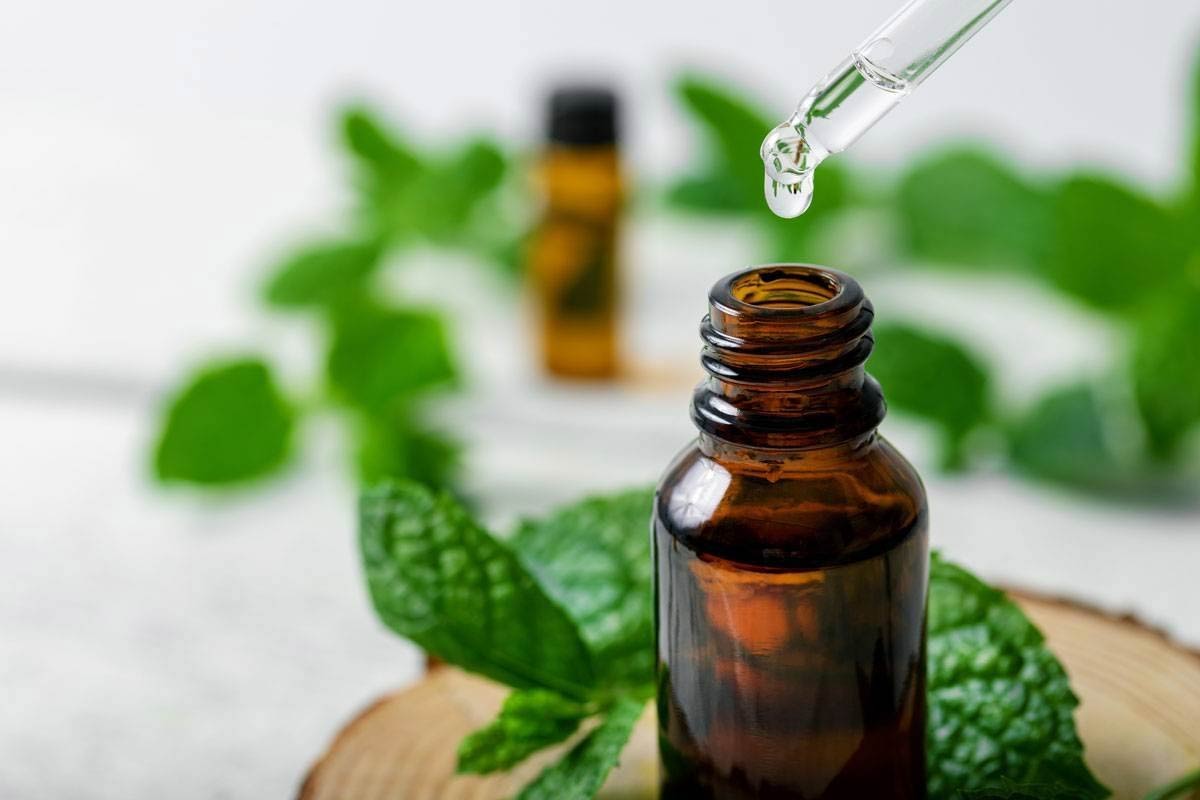 Hair Loss Tips: Discover 4 essential oils for men