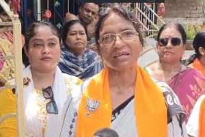 ভোটের মুখে অভয়ার মাকে পুলিশের সমন! কী বললেন রত্নাদেবী?