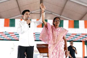 ‘দলের কেউ কেউ বিজেপির থেকে…’, ভোটের মুখে বিস্ফোরক অভিষেক