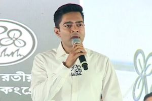 হুঁশিয়ারি-পালটা হুঁশিয়ারিতে সরগরম বঙ্গের ভোটপ্রচার, অভিষেক বললেন ‘মমতার মতো উদার নই’