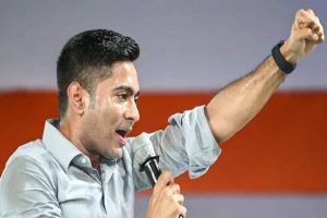 ‘১০ জন্মেও দাঁত ফোটাতে পারবে না’, ফলতায় পুনর্নির্বাচনে কমিশনকে তোপ অভিষেকের