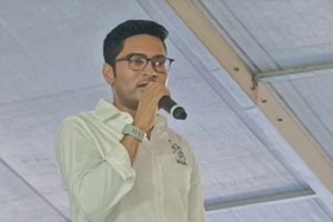 ‘নাগরিকত্ব দেবে বলে নাম বাদ দিয়েছে’, ‘মতুয়াগড়’ থেকে বিজেপিকে নিশানা অভিষেকের