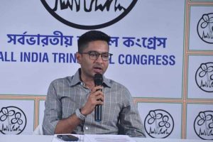 ভোটের বাকি ১ সপ্তাহ, প্রার্থীদের ‘লাস্ট মিনিটস সাজেশন’ দিতে ভারচুয়াল বৈঠকে অভিষেক