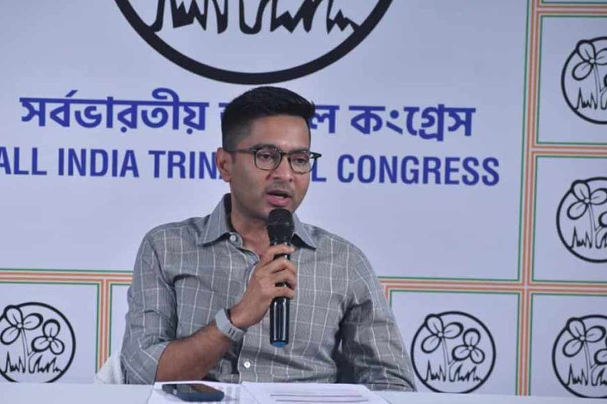 ভোটের বাকি ১ সপ্তাহ, প্রার্থীদের ‘লাস্ট মিনিটস সাজেশন’ দিতে ভারচুয়াল বৈঠকে অভিষেক