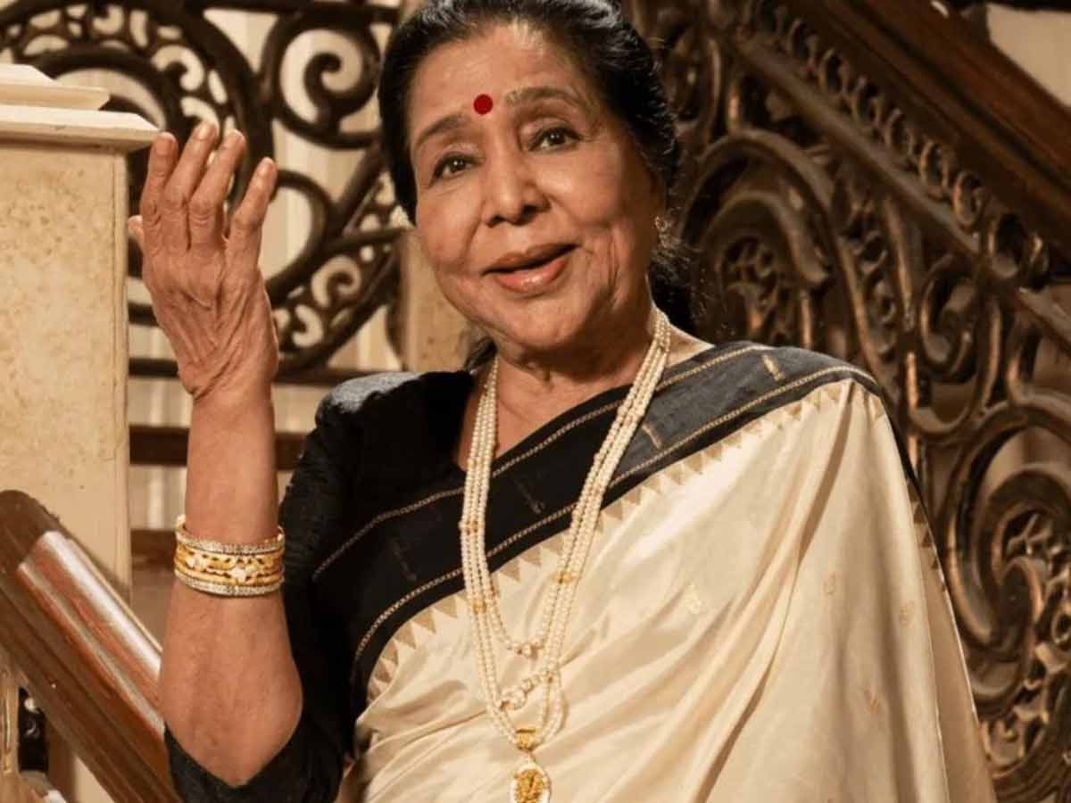 Asha-Bhosle dies at the age of 92