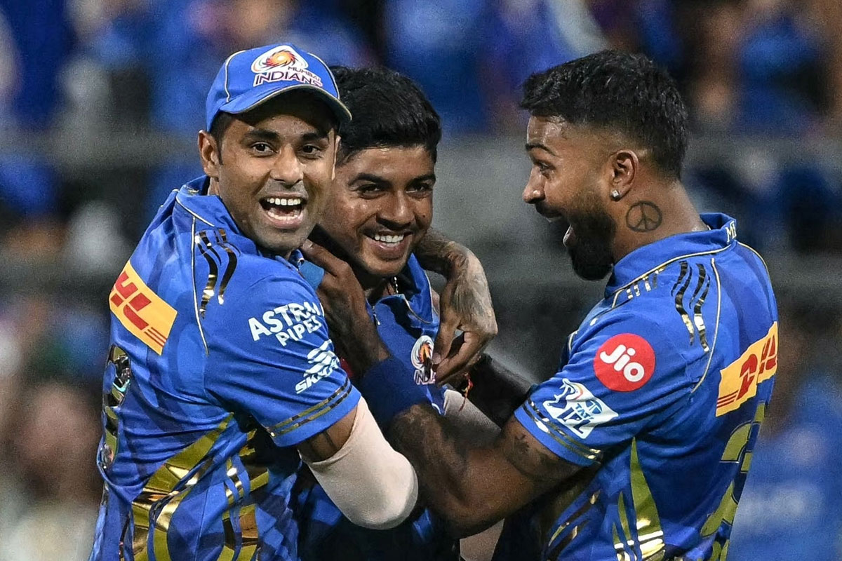 চাঁদার টাকায় খেলা শুরু, ‘বাতিল’ করে কেকেআর, ভুলে যাওয়া অশ্বনীই এখন মুম্বইয়ের তুরুপের তাস