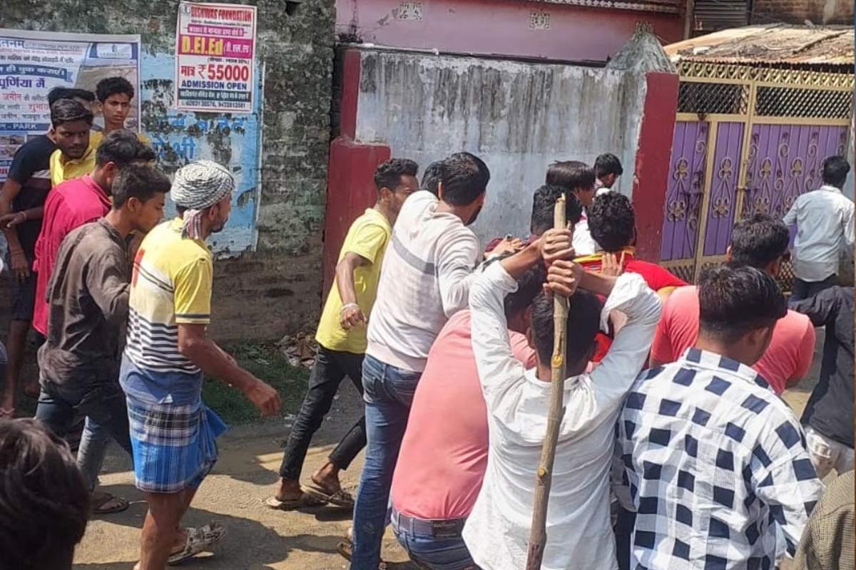 ভরা বাজারে যুবকের মাথা কেটে খুন! অভিযুক্তকে পিটিয়ে মারল উত্তেজিত জনতা, চাঞ্চল্য বিহারে