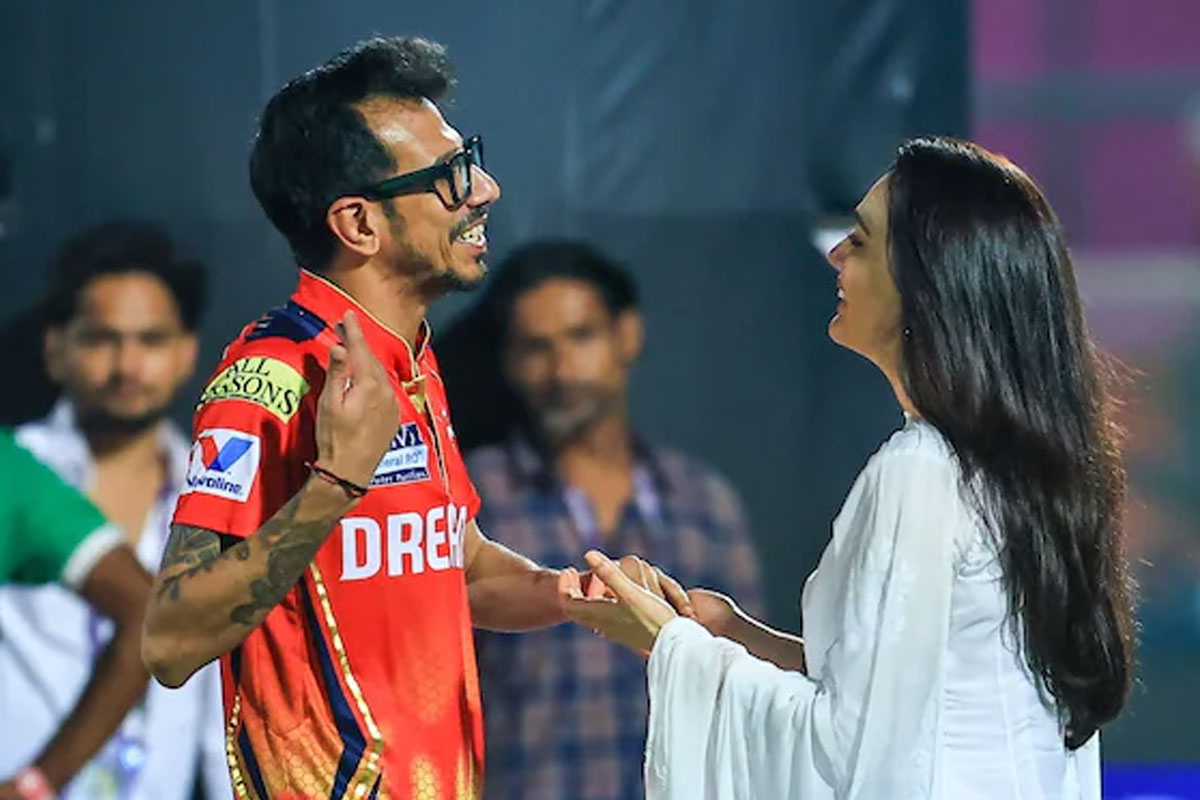 প্রীতির কাছে ‘আজব’ আবদার! ‘সব পাবে’ বলেও গুগলিতে চাহালকে বোকা বানালেন পাঞ্জাব মালকিন