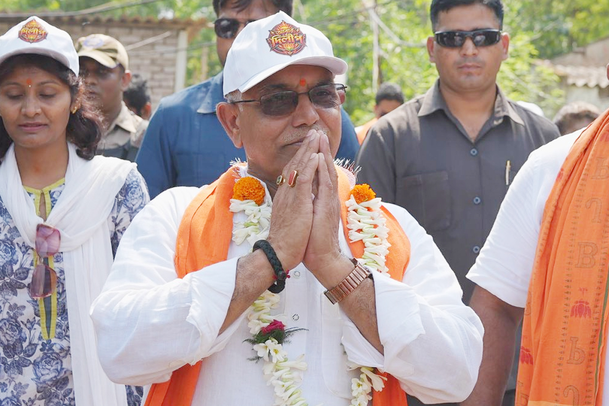 প্রচারের চাপেও ভাঙেনি দিলীপের ফিটনেস রুটিন, কোন ‘এনার্জি ড্রিঙ্ক’ পছন্দ দাবাং প্রার্থীর?
