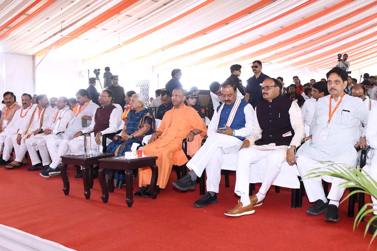 যোগীরাজ্যে উন্নয়নে শান, দিল্লি-দেরাদুন করিডোরে বিপুল আর্থিক বিকাশের স্বপ্ন দেখছে লখনউ