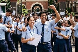 প্রকাশিত আইসিএসই ও আইএসসির ফলাফল, পাশের হারে ছেলেদের টেক্কা দিল মেয়েরা