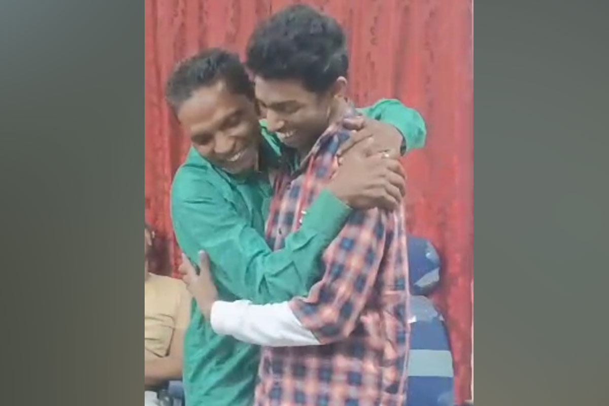 মামাবাড়ি যাওয়ার পথে নিখোঁজ! চারবছরের চেষ্টায় আধারের দৌলতে ঘরে মূক ও বধির কিশোর